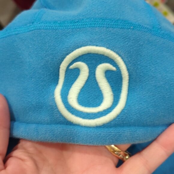 Lululemon Suns out Guns out Blue Vest - Picture 2 of 8